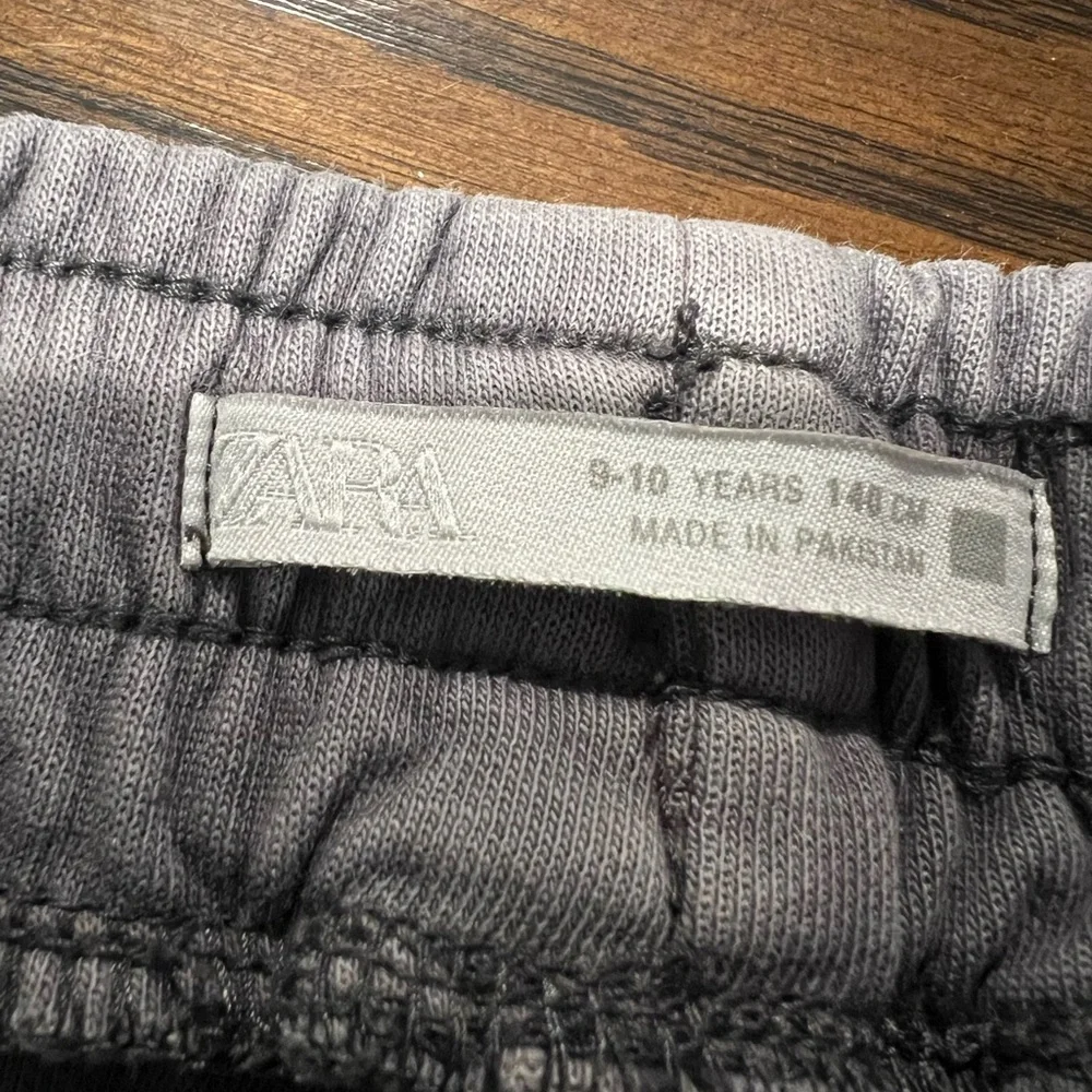Zara Kids Gray Hoodie and Jogger Set Size 9-10 